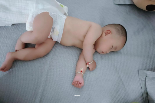 深圳孕妇肚子一跳一跳